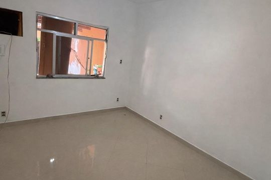 Quarto de casa para alugar com 2 quartos, 80m² em Taquara, Rio de Janeiro