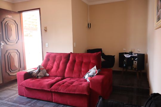 Sala da casa de cima de casa à venda com 4 quartos, 199m² em Vila Alzira, São Paulo