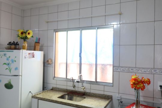 Cozinha da casa de cima de casa à venda com 4 quartos, 199m² em Vila Alzira, São Paulo