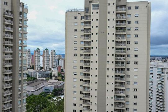 Vista da Suíte 1 de apartamento à venda com 3 quartos, 132m² em Vila Andrade, São Paulo