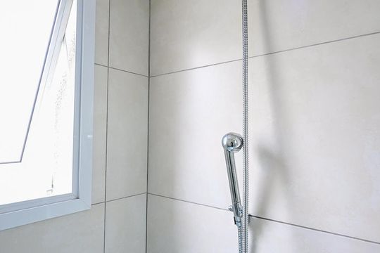 Chuveiro do Banheiro da Suíte 1 de apartamento à venda com 3 quartos, 132m² em Vila Andrade, São Paulo