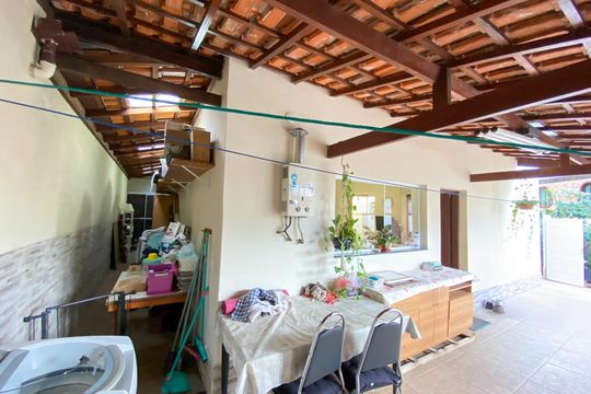 Área de Serviço de casa à venda com 4 quartos, 220m² em Jardim Guadalupe, Osasco