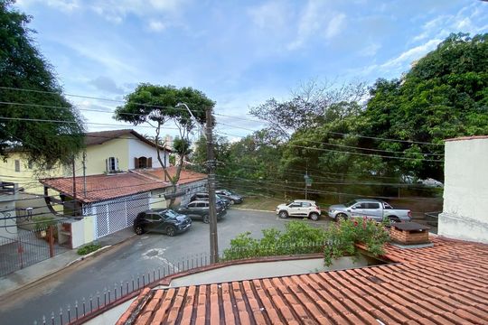Vista de casa à venda com 4 quartos, 220m² em Jardim Guadalupe, Osasco