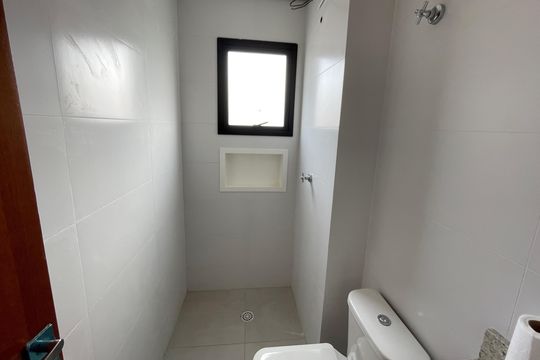 Banheiro de apartamento à venda com 2 quartos, 39m² em Vila Isolina Mazzei, São Paulo