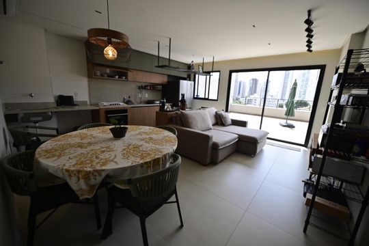 Apartamento para alugar com 2 quartos, 146m² em Setor Bueno, Goiânia