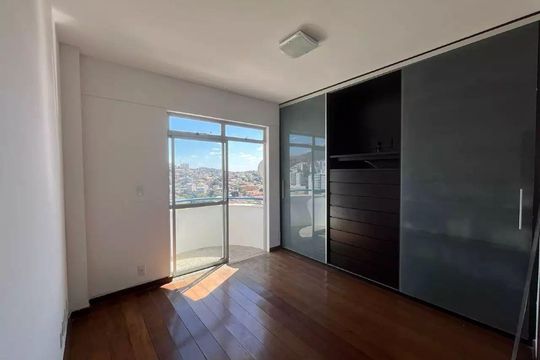 Quarto de apartamento à venda com 3 quartos, 130m² em Buritis, Belo Horizonte
