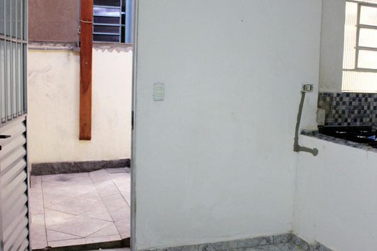 Sala  de casa para alugar com 2 quartos, 54m² em Parque Santo Antonio, Guarulhos