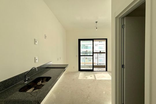 Cozinha  de kitnet/studio para alugar com 1 quarto, 20m² em Vila Cordeiro, São Paulo