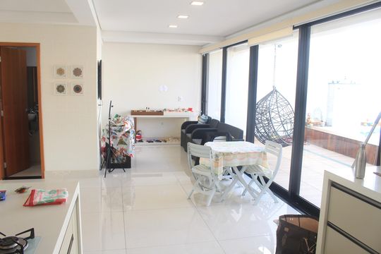 Cozinha de casa à venda com 3 quartos, 389m² em Nova Gerti, São Caetano do Sul