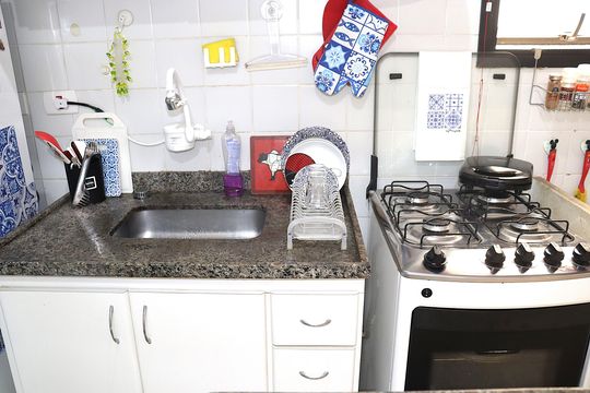 Cozinha de apartamento à venda com 1 quarto, 28m² em Bela Vista, São Paulo