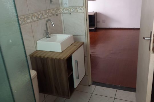 Banheiro de apartamento para alugar com 2 quartos, 65m² em Veloso, Osasco