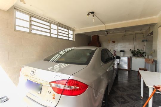 Garagem de casa à venda com 5 quartos, 300m² em Cidade Antônio Estêvão de Carvalho, São Paulo