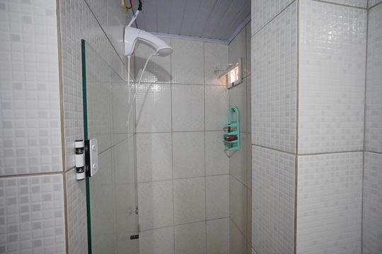 Banheiro de apartamento para alugar com 1 quarto, 40m² em Barreiros, São José