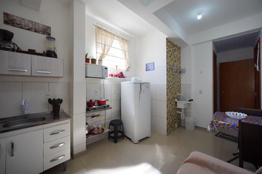 Sala - cozinha de apartamento para alugar com 1 quarto, 40m² em Barreiros, São José