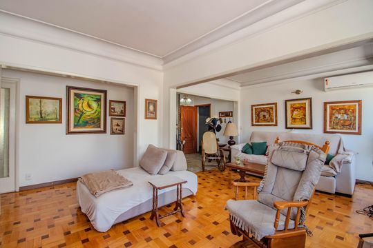 Sala de apartamento para alugar com 3 quartos, 160m² em Floresta, Porto Alegre