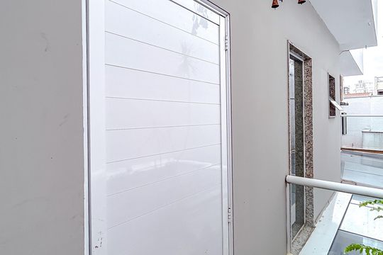 Varanda de casa à venda com 2 quartos, 172m² em Jardim Analia Franco, São Paulo