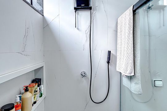 Banheiro da Suíte 2 de casa à venda com 2 quartos, 172m² em Jardim Analia Franco, São Paulo