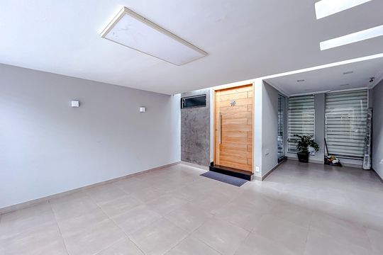Garagem de casa à venda com 2 quartos, 172m² em Jardim Analia Franco, São Paulo