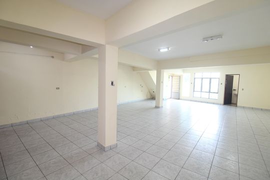 Salão de casa à venda com 3 quartos, 326m² em Vila Romero, São Paulo