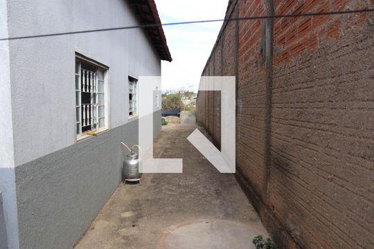 Área de Serviço de casa para alugar com 2 quartos, 144m² em Setor Alto do Vale, Goiânia