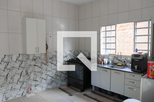 Cozinha de casa para alugar com 2 quartos, 144m² em Setor Alto do Vale, Goiânia