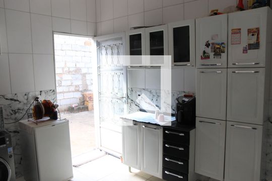 Cozinha de casa para alugar com 2 quartos, 144m² em Setor Alto do Vale, Goiânia