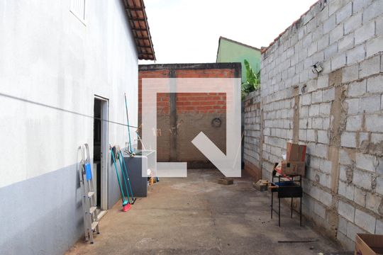 Área de Serviço de casa para alugar com 2 quartos, 120m² em Setor Alto do Vale, Goiânia