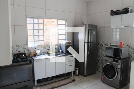 Cozinha de casa para alugar com 2 quartos, 120m² em Setor Alto do Vale, Goiânia