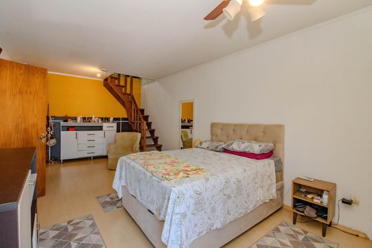 Suíte 2 de casa à venda com 3 quartos, 199m² em Parque Santa Fé, Porto Alegre