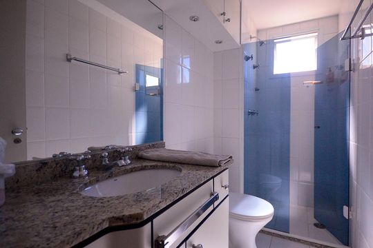 Banheiro Social de apartamento à venda com 2 quartos, 104m² em Bosque da Saúde, São Paulo