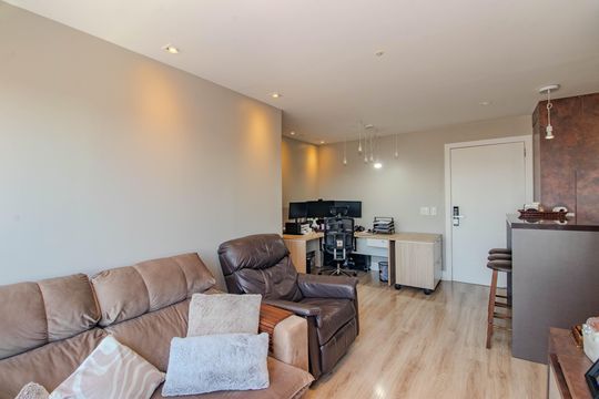 Sala de apartamento à venda com 2 quartos, 65m² em Jardim Botânico, Porto Alegre