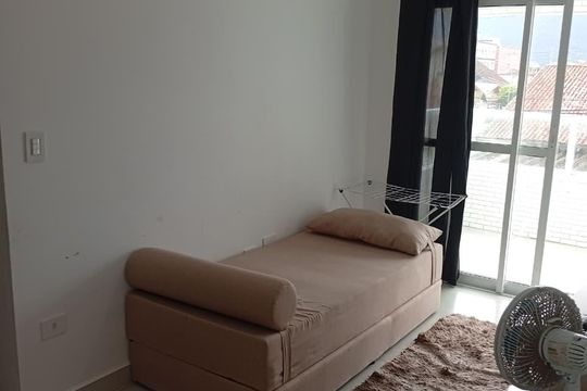 Sala de apartamento para alugar com 1 quarto, 41m² em Jardim Imperador, Praia Grande