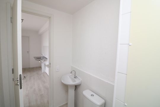Banheiro de apartamento para alugar com 2 quartos, 35m² em Jardim Santa Adelia, São Paulo