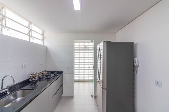 Cozinha de apartamento à venda com 3 quartos, 135m² em Itaim Bibi, São Paulo
