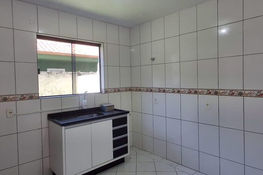 Casa para alugar com 3 quartos, 108m² em Alto Ribeirão Leste, Florianópolis