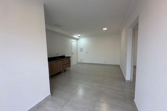 Sala/cozinha de apartamento para alugar com 2 quartos, 60m² em Outeiro de São Fernando, Barueri