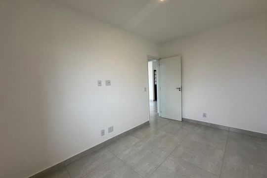 Quarto 1 de apartamento para alugar com 2 quartos, 60m² em Outeiro de São Fernando, Barueri
