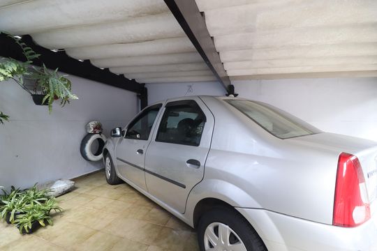 Garagem  de casa à venda com 2 quartos, 111m² em Casa Branca, Santo André