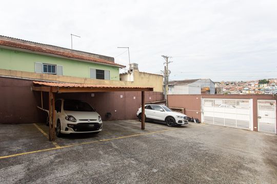 Garagem  de casa de condomínio à venda com 2 quartos, 75m² em Vila Carmosina, São Paulo