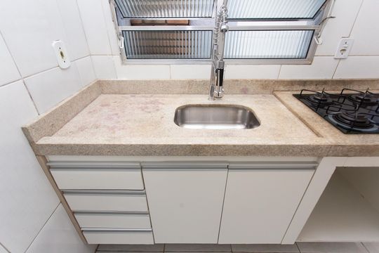 Cozinha - Pia de casa de condomínio à venda com 2 quartos, 75m² em Vila Carmosina, São Paulo