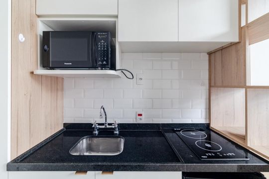 Cozinha de kitnet/studio para alugar com 1 quarto, 26m² em Cerqueira César, São Paulo