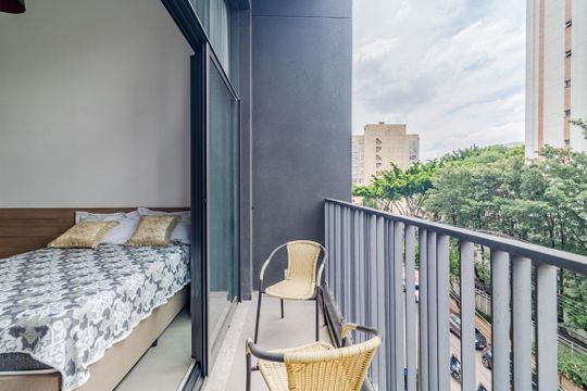 Varanda de kitnet/studio para alugar com 1 quarto, 26m² em Cerqueira César, São Paulo