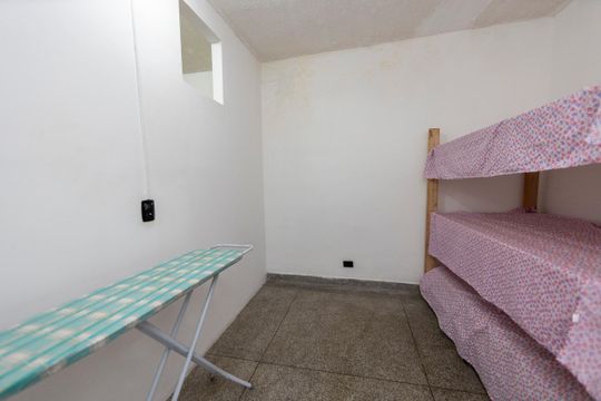Quarto de apartamento para alugar com 2 quartos, 42m² em Vila Pouso Alegre, Barueri