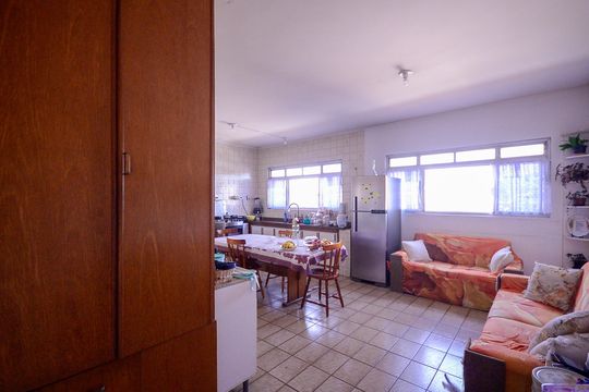 Cozinha  de casa à venda com 3 quartos, 342m² em Vila Brasilio Machado, São Paulo