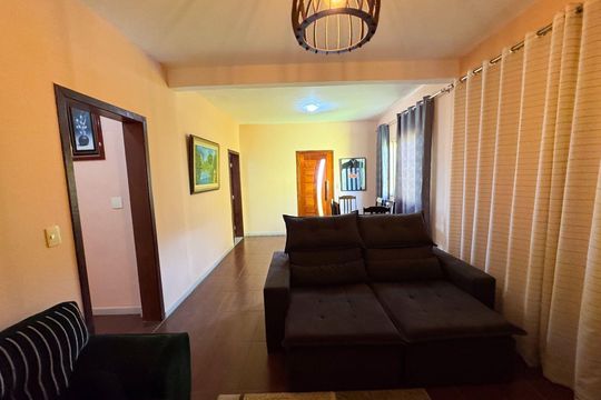 Casa à venda com 3 quartos, 200m² em Diamante (Barreiro), Belo Horizonte