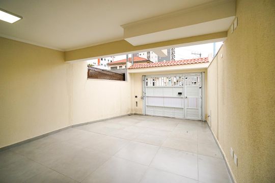 Garagem de casa à venda com 3 quartos, 150m² em Penha de França, São Paulo