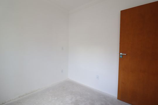 Quarto 2 de apartamento à venda com 2 quartos, 54m² em Vila Pires, Santo André