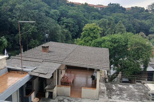 Vista de casa à venda com 6 quartos, 200m² em Jardim Guapira, São Paulo