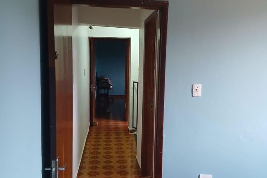 Corredor de casa à venda com 6 quartos, 200m² em Jardim Guapira, São Paulo