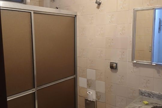 Banheiro de casa à venda com 6 quartos, 200m² em Jardim Guapira, São Paulo